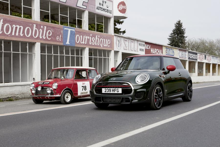  Mini John Cooper Works (F56) 2018 года  (WW) (фото 16 из 16)